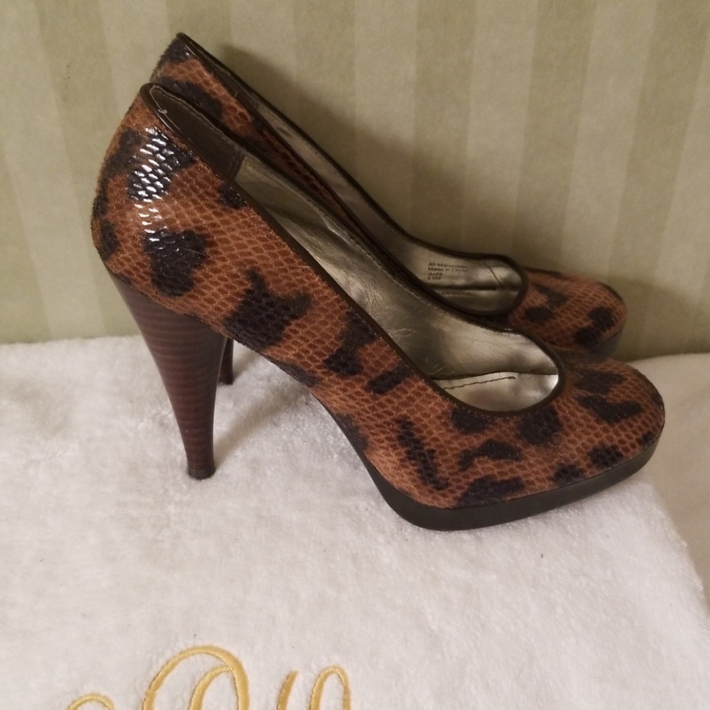 Style & Co. Leopard print heels